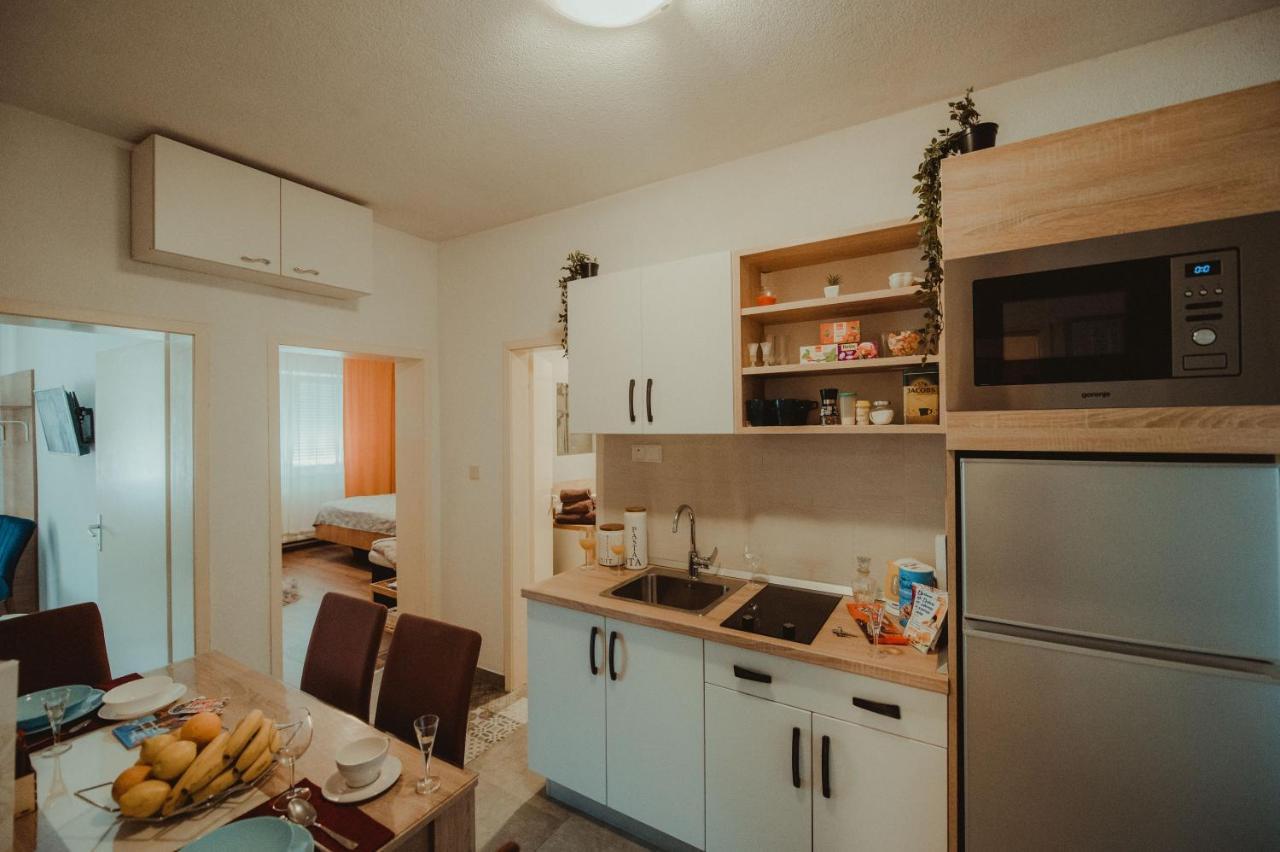 Apartman Lovric Ðakovo エクステリア 写真